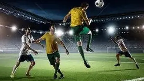 惊鸿一跃！范德芬疑似演绎赛季最佳神进球，足球奇才梅西竟“变身”中后卫？